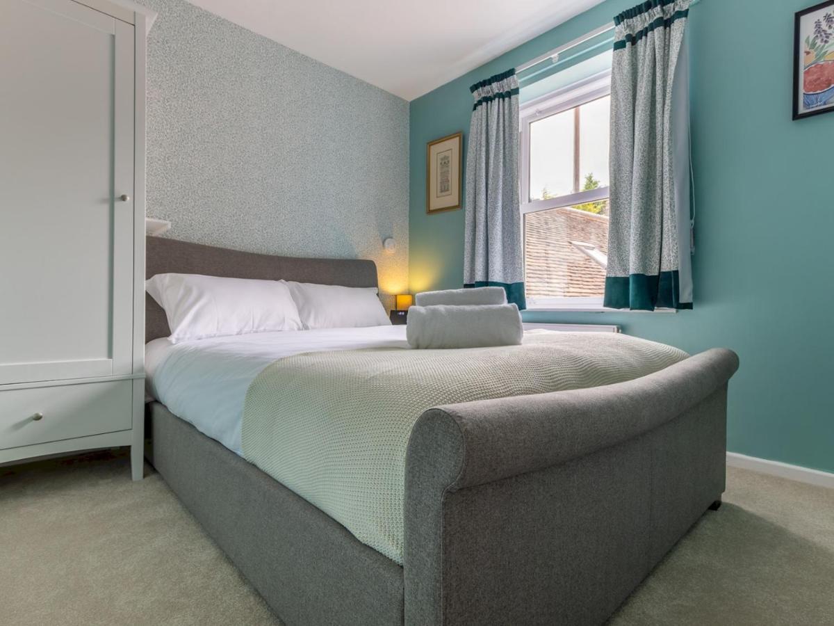 Pass The Keys The William Morris In The Centre Of Apartment *
